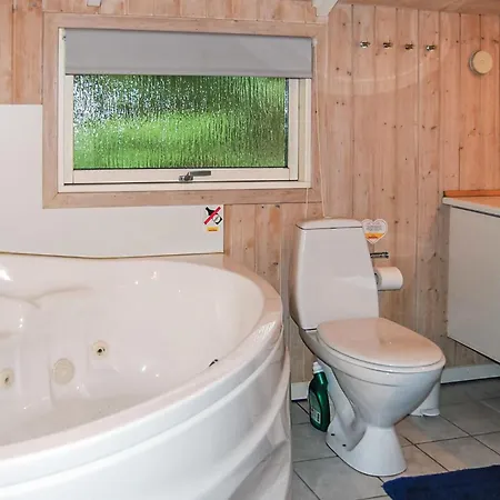 Egelunden Ix Holiday home *